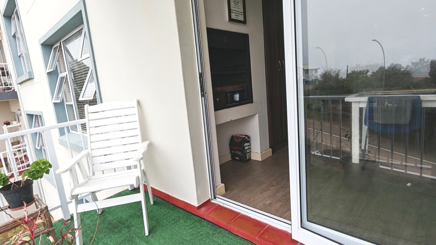 2 Bedroom Property for Sale in Dana Bay Western Cape